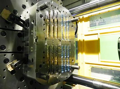 Χύτευση με έγχυση δύο βολών Χύτευση με έγχυση δύο βολών