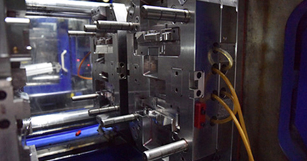 Χύτευση με έγχυση δύο βολών